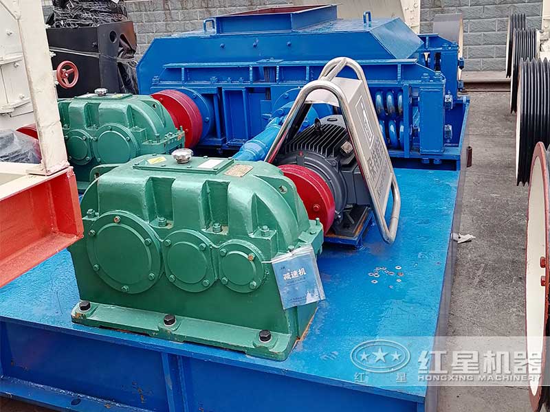 大型狼牙雙齒輥破碎機 大型狼牙雙齒輥破碎機